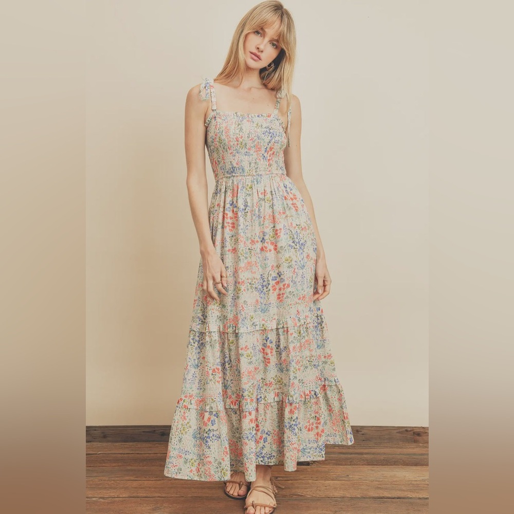 AURA Smocked Floral Printed Strappy Maxi Dress Medium NWT